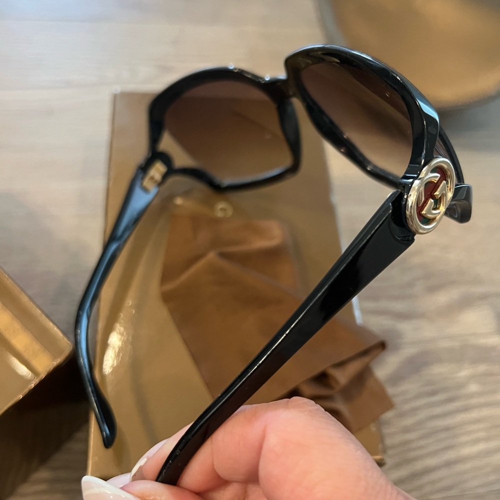 Vintage gucci sunglasses - Picture 2 of 10